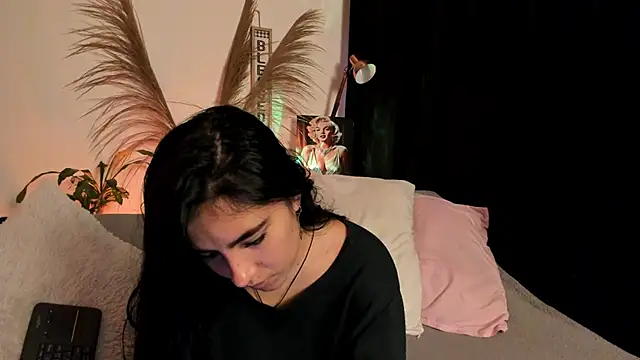 Serenity Day online show from November 2025 10:35:02 PM