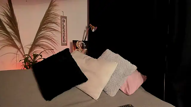 Serenity Day online show from September 2025 01:05:02 AM