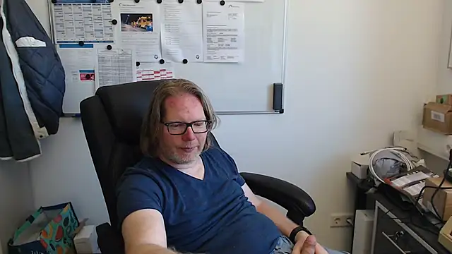 Snapshot of VSteph chatting on June 2026 01:44:02 PM VSteph online show from June 2026 01:44:02 PM