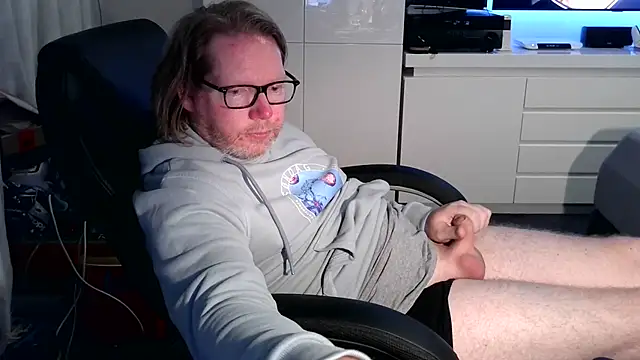VSteph online show from October 2025 01:07:02 AM