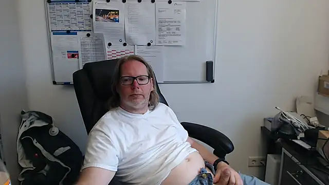 Snapshot of VSteph chatting on July 2026 04:46:01 PM VSteph online show from July 2026 04:46:01 PM