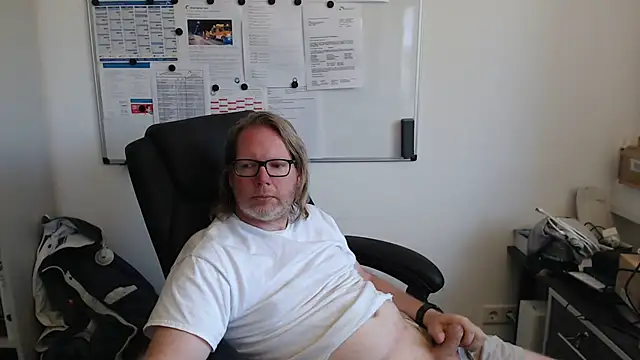 Snapshot of VSteph chatting on July 2026 03:24:01 PM VSteph online show from July 2026 03:24:01 PM
