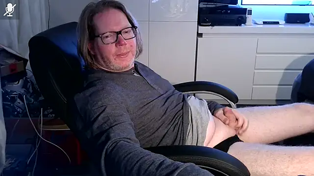 VSteph online show from October 2025 07:03:02 PM