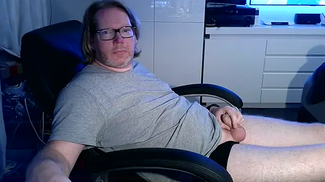 VSteph online show from October 2025 07:40:01 PM