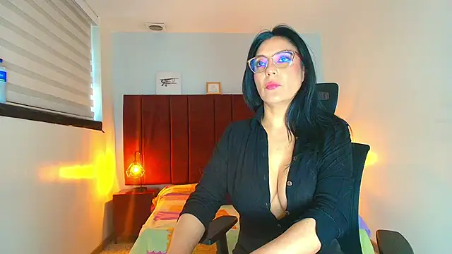Zuzana21 online show from October 2025 01:10:02 PM