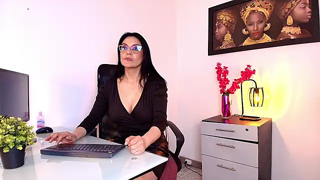 Snapshot of Zuzana21 chatting on October 2025 01:11:02 PM Zuzana21 online show from October 2025 01:11:02 PM