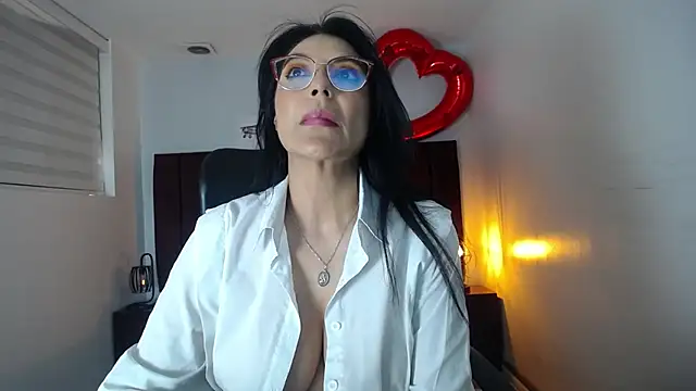 Snapshot of Zuzana21 chatting on February 2025 12:49:02 PM Zuzana21 online show from February 2025 12:49:02 PM