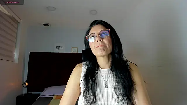 Snapshot of Zuzana21 chatting on March 2025 12:50:02 PM Zuzana21 online show from March 2025 12:50:02 PM