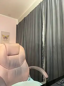 liss black online show from December 2025 04:14:01 AM