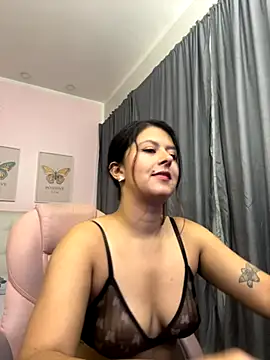 Snapshot of liss_black chatting on October 2025 04:02:01 AM liss black online show from October 2025 04:02:01 AM