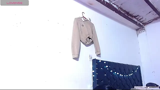 andreaxdol online show from March 2026 03:50:02 AM