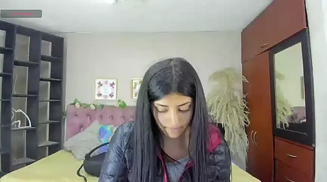 Lia Keen online show from March 2025 08:20:02 PM