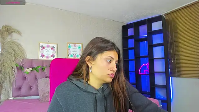 Lia Keen online show from October 2025 08:06:02 PM