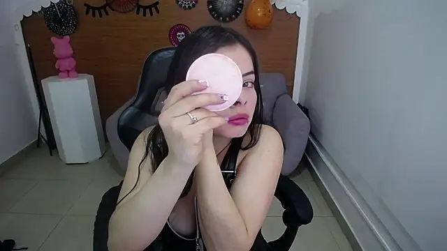 Chinatsu t online show from October 2025 12:48:01 PM