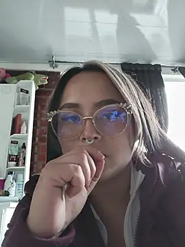 ambar 07 online show from October 2025 09:28:02 PM