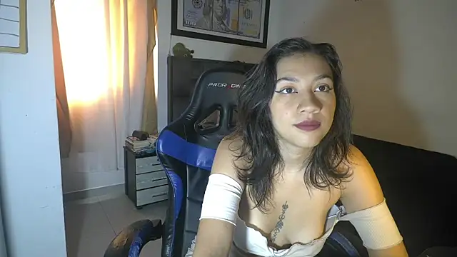 Snapshot of nina_carther chatting on June 2026 06:19:02 PM nina carther online show from June 2026 06:19:02 PM