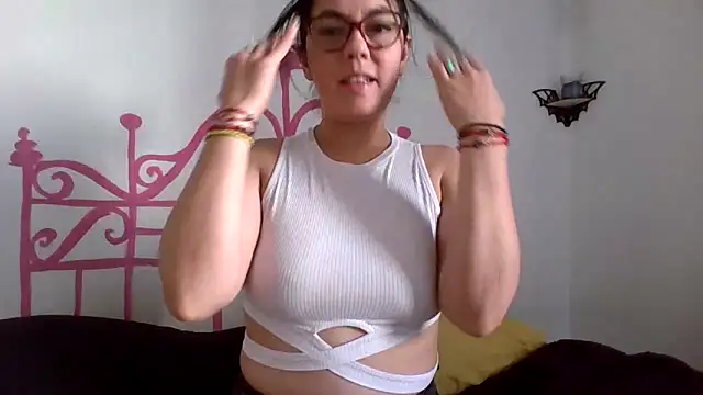 Snapshot of Tiramisu89 chatting on October 2025 08:11:02 PM Tiramisu89 online show from October 2025 08:11:02 PM