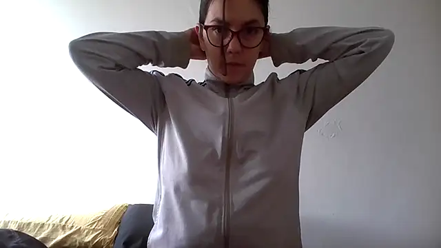 Snapshot of Tiramisu89 chatting on October 2025 07:11:02 PM Tiramisu89 online show from October 2025 07:11:02 PM