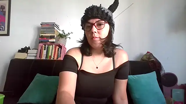 Snapshot of Tiramisu89 chatting on November 2025 06:03:01 PM Tiramisu89 online show from November 2025 06:03:01 PM