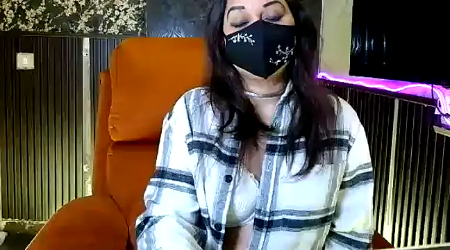 Snapshot of fabdemira chatting on February 2025 06:12:01 PM fabdemira online show from February 2025 06:12:01 PM
