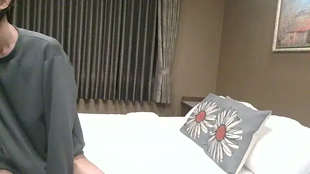 UKI06 online show from March 2025 09:01:02 AM