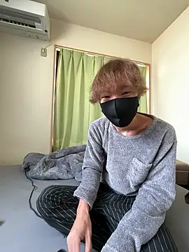 Snapshot of UKI06 chatting on February 2026 04:13:01 AM UKI06 online show from February 2026 04:13:01 AM