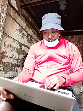 Snapshot of Polygamist chatting on April 2026 11:57:01 AM Polygamist online show from April 2026 11:57:01 AM