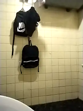 Polygamist online show from December 2025 11:20:01 PM