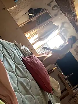 Snapshot of Yasmine47 chatting on September 2025 12:07:02 PM Yasmine47 online show from September 2025 12:07:02 PM