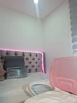 Snapshot of Anal_Luucia chatting on November 2025 12:21:02 PM Anal Luucia online show from November 2025 12:21:02 PM