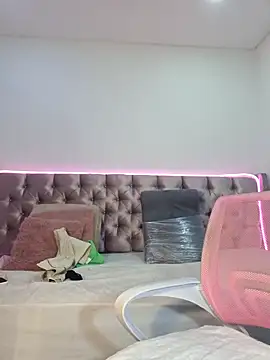 Snapshot of Anal_Luucia chatting on October 2025 12:37:02 PM Anal Luucia online show from October 2025 12:37:02 PM