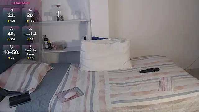 Mily Miley online show from December 2025 07:55:02 PM