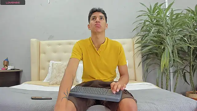kieran derek online show from September 2025 03:06:02 AM