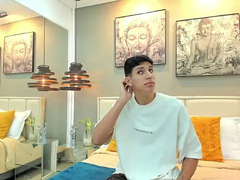 Snapshot of kieran_derek chatting on October 2025 03:18:02 AM kieran derek online show from October 2025 03:18:02 AM