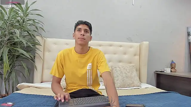 kieran derek online show from September 2025 03:34:02 AM