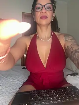soli-lov online show from February 2025 12:57:02 PM