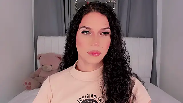 Snapshot of gatitavenecis chatting on November 2025 06:44:02 PM gatitavenecis online show from November 2025 06:44:02 PM