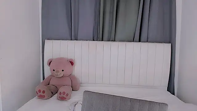 Snapshot of gatitavenecis chatting on November 2025 05:05:01 PM gatitavenecis online show from November 2025 05:05:01 PM