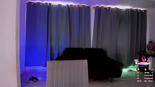 gatitavenecis online show from April 2026 08:03:02 PM