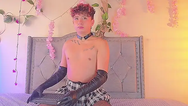 Snapshot of daimond_01 chatting on November 2025 06:25:01 PM daimond 01 online show from November 2025 06:25:01 PM