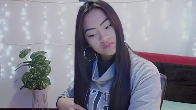 Snapshot of NatalyEscobar_lx chatting on June 2026 01:55:02 PM NatalyEscobar lx online show from June 2026 01:55:02 PM