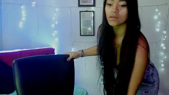 Snapshot of NatalyEscobar_lx chatting on April 2026 01:02:02 PM NatalyEscobar lx online show from April 2026 01:02:02 PM