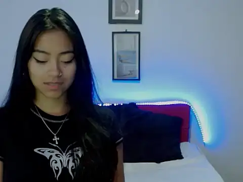 NatalyEscobar lx online show from February 2026 01:32:02 PM