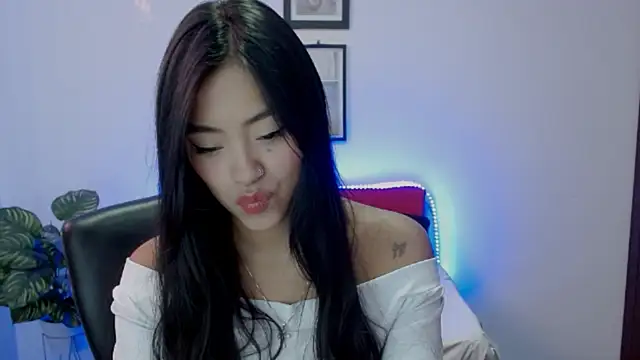 NatalyEscobar lx online show from February 2026 01:33:02 PM