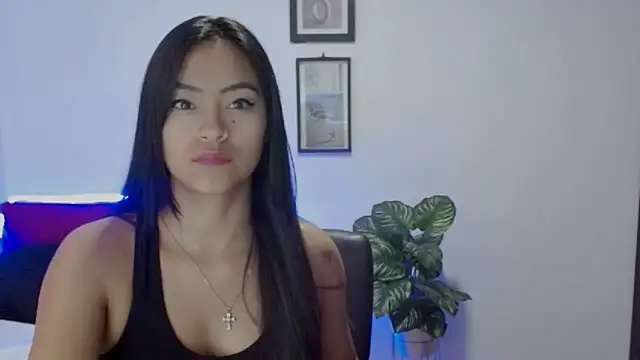 NatalyEscobar lx online show from April 2026 02:12:02 PM