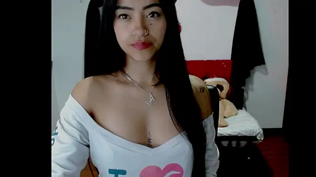 NatalyEscobar lx online show from March 2025 12:01:02 PM