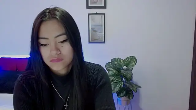 NatalyEscobar lx online show from April 2026 01:38:02 PM