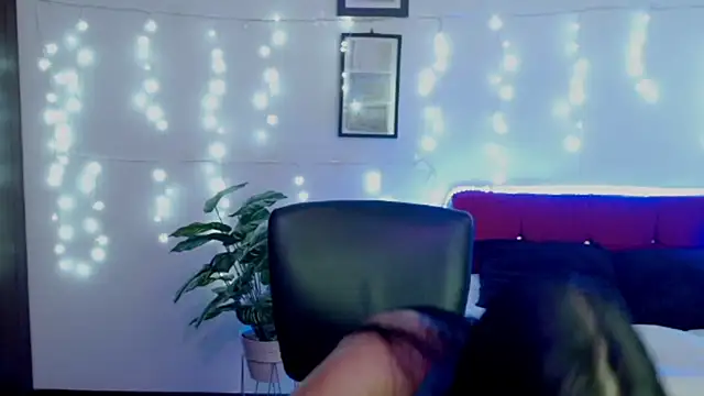 NatalyEscobar lx online show from April 2026 01:56:02 PM