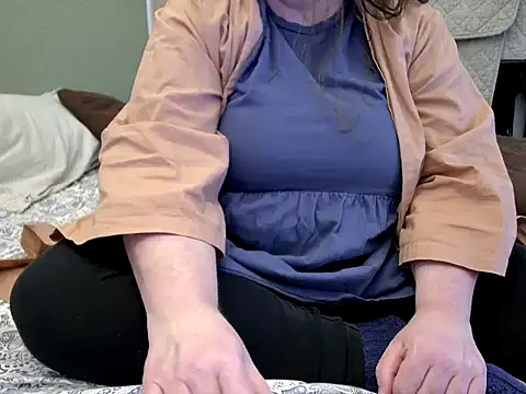 Snapshot of MarthaBriest chatting on May 2026 06:49:01 AM MarthaBriest online show from May 2026 06:49:01 AM