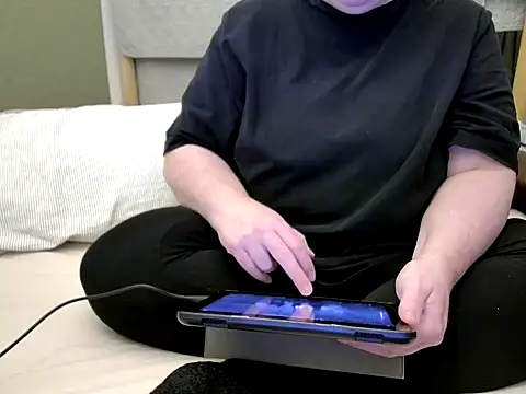 MarthaBriest online show from April 2026 02:14:01 AM